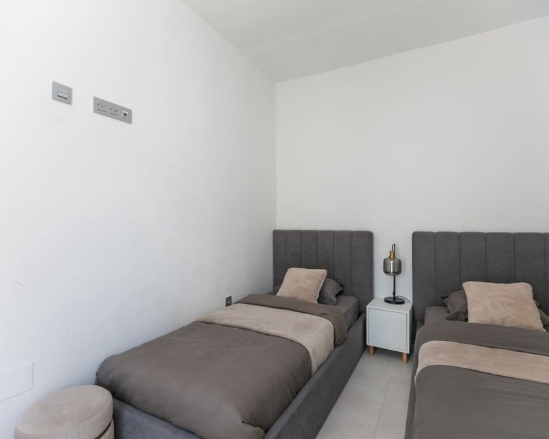 3 makuuhuone Huvila myytävänä paikassa Villamartin mukana uima-altaan - 369 000 € (Ref: 9950685)