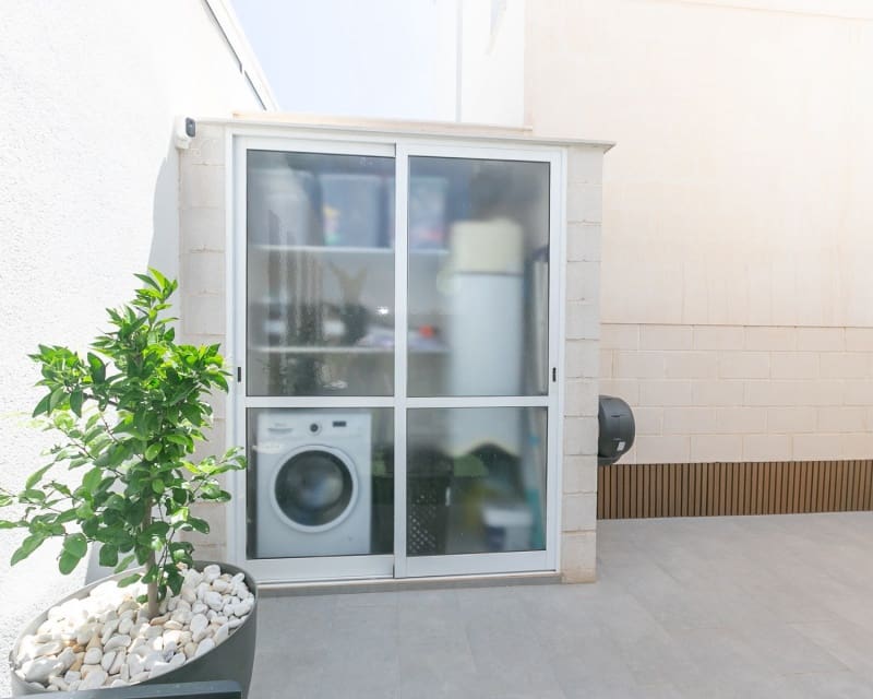 3 makuuhuone Huvila myytävänä paikassa Villamartin mukana uima-altaan - 369 000 € (Ref: 9950685)