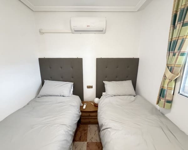 2 slaapkamer Bungalow te koop in La Zenia, Orihuela met zwembad - € 225.000 (Ref: 9950686)
