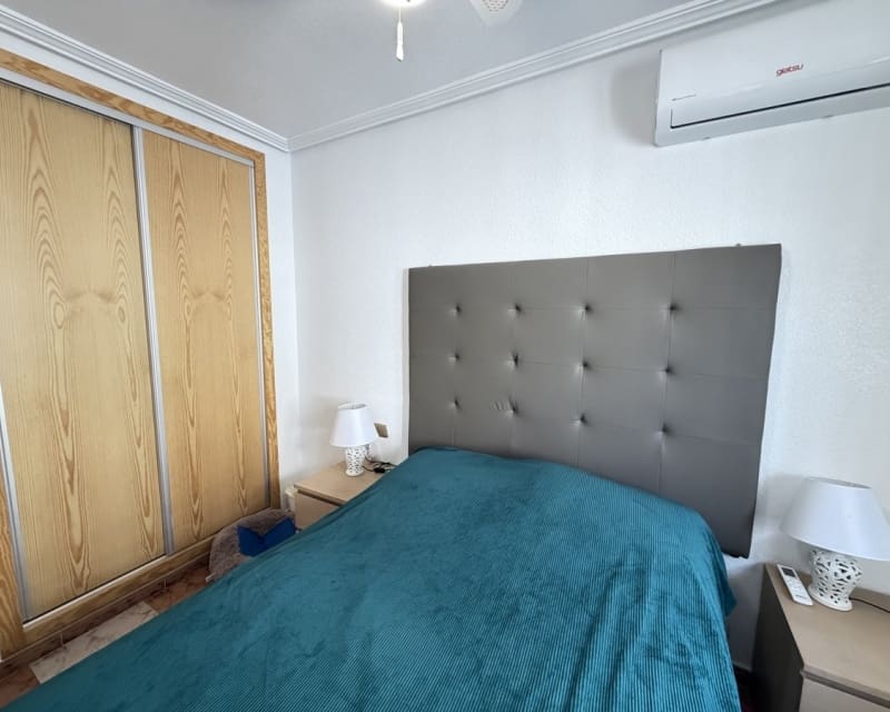 2 sovrum Bungalow till salu i La Zenia med pool - 225 000 € (Ref: 9950686)