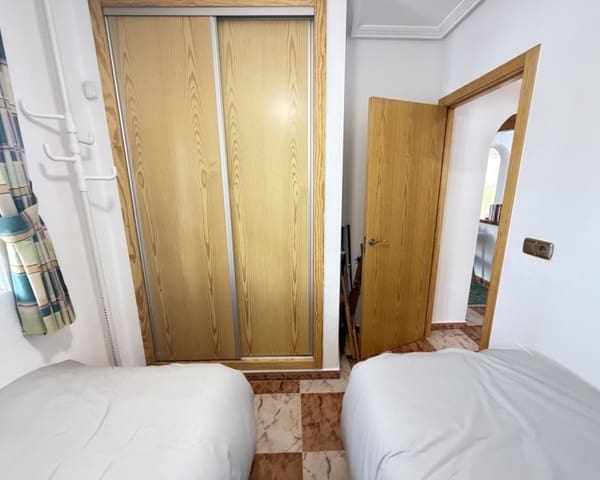2 slaapkamer Bungalow te koop in La Zenia, Orihuela met zwembad - € 225.000 (Ref: 9950686)