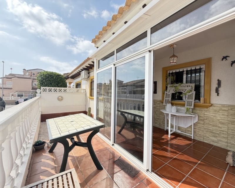 2 sovrum Bungalow till salu i La Zenia med pool - 225 000 € (Ref: 9950686)