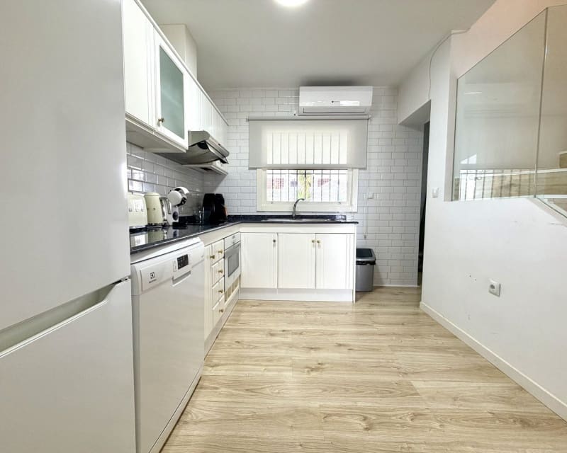 2 quarto Casa em Banda para venda em Villamartin com piscina - 280 000 € (Ref: 9950688)