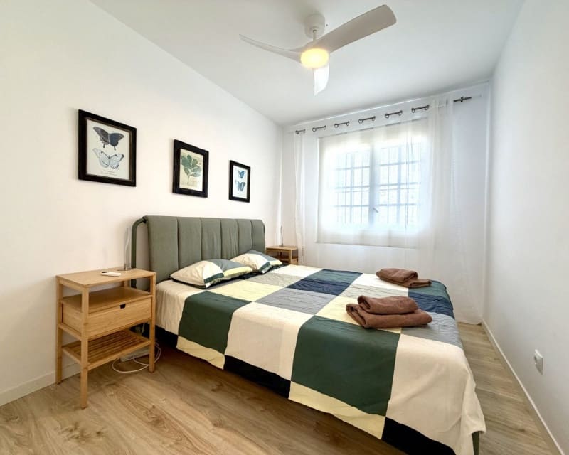 2 quarto Casa em Banda para venda em Villamartin com piscina - 280 000 € (Ref: 9950688)