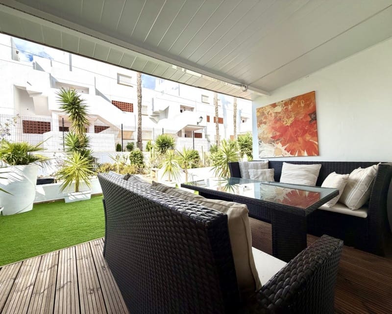 2 quarto Casa em Banda para venda em Villamartin com piscina - 280 000 € (Ref: 9950688)