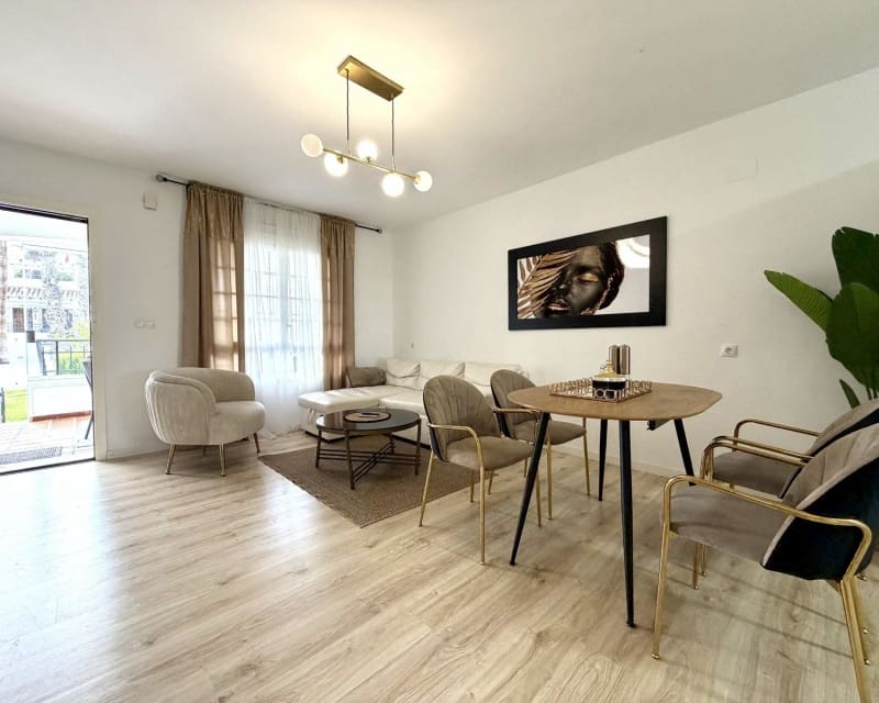2 quarto Casa em Banda para venda em Villamartin com piscina - 280 000 € (Ref: 9950688)