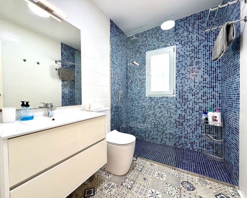 2 quarto Casa em Banda para venda em Villamartin com piscina - 280 000 € (Ref: 9950688)