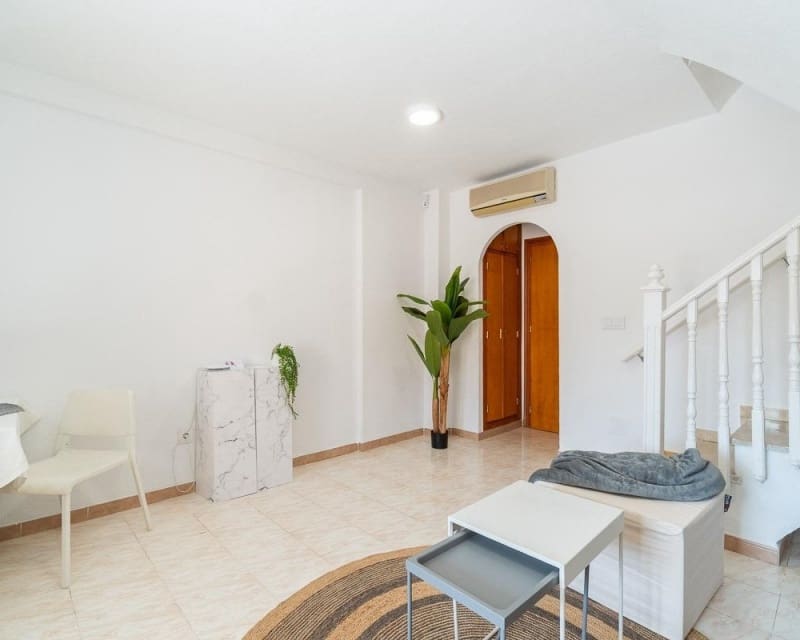 2 chambre Maison de Ville à vendre à El Chaparral avec piscine - 139 000 € (Ref: 9950694)