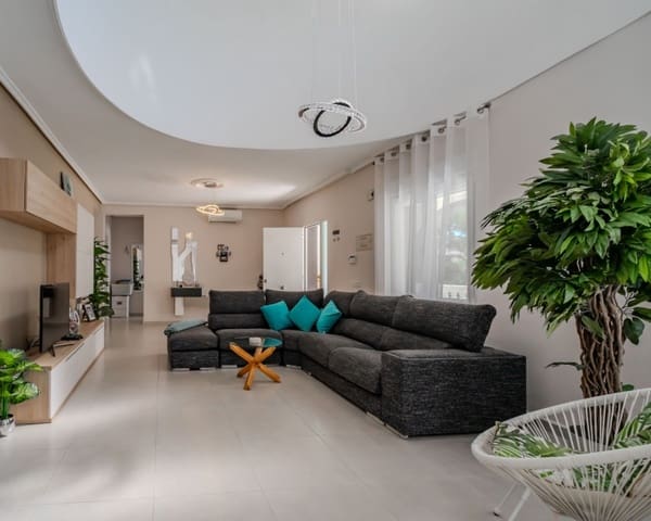 4 chambre Villa/Maison à vendre à La Marquesa, Rojales avec piscine garage - 599 000 € (Ref: 9950700)
