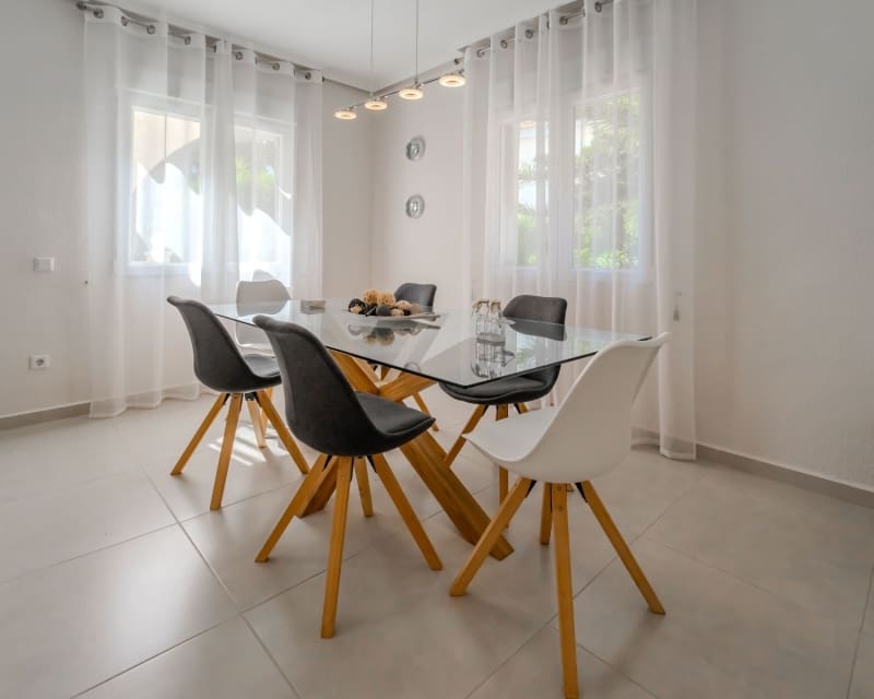 4 chambre Villa/Maison à vendre à La Marquesa avec piscine garage - 599 000 € (Ref: 9950700)