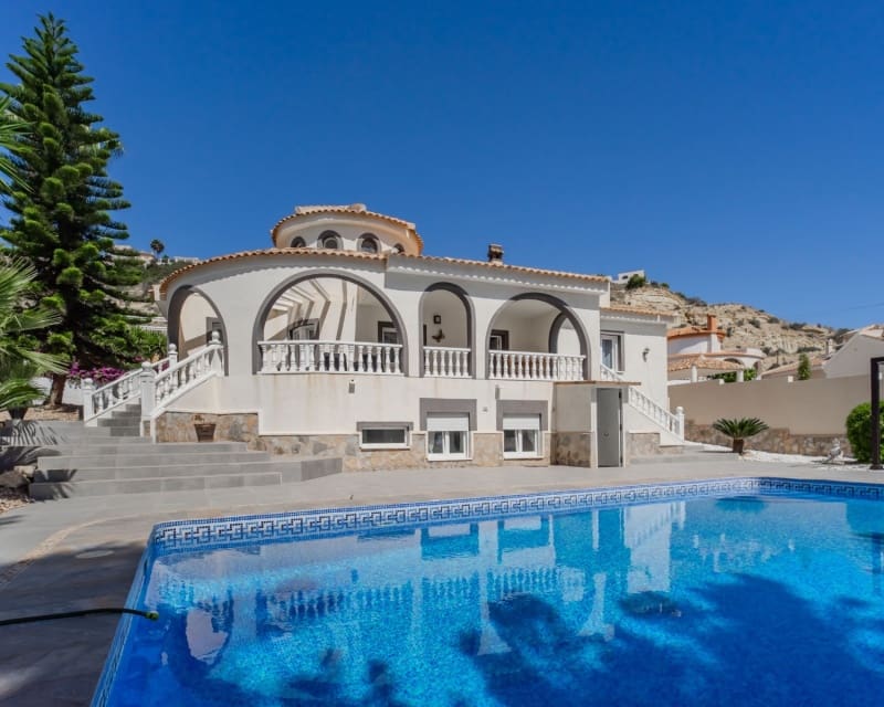 4 chambre Villa/Maison à vendre à La Marquesa avec piscine garage - 599 000 € (Ref: 9950700)