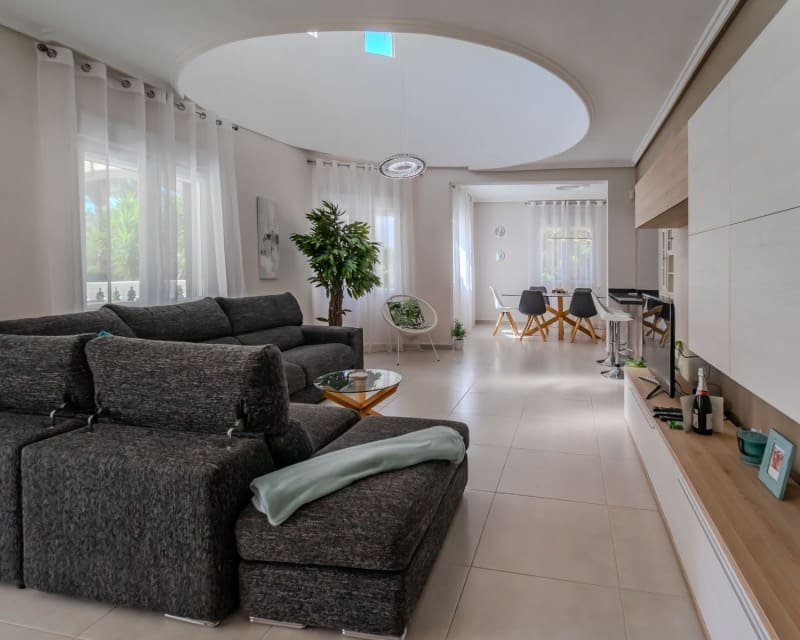 4 chambre Villa/Maison à vendre à La Marquesa avec piscine garage - 599 000 € (Ref: 9950700)