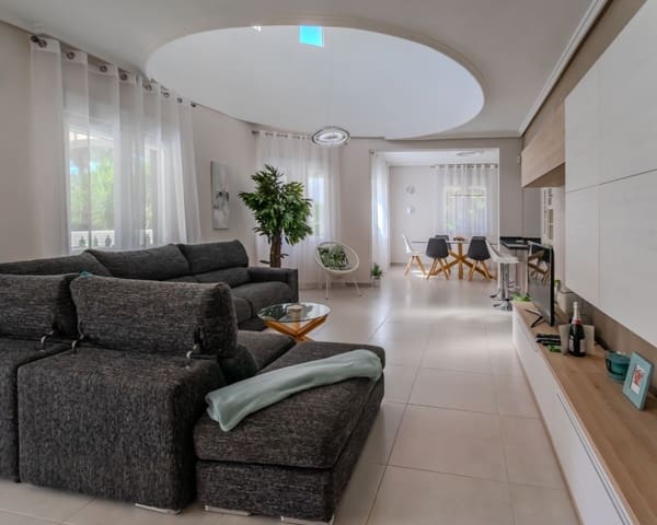 4 chambre Villa/Maison à vendre à La Marquesa, Rojales avec piscine garage - 599 000 € (Ref: 9950700)