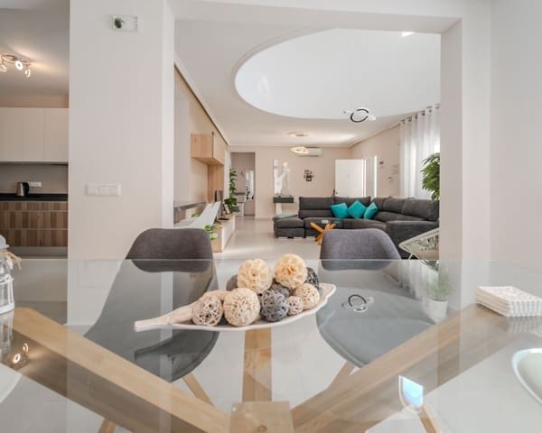 4 chambre Villa/Maison à vendre à La Marquesa, Rojales avec piscine garage - 599 000 € (Ref: 9950700)