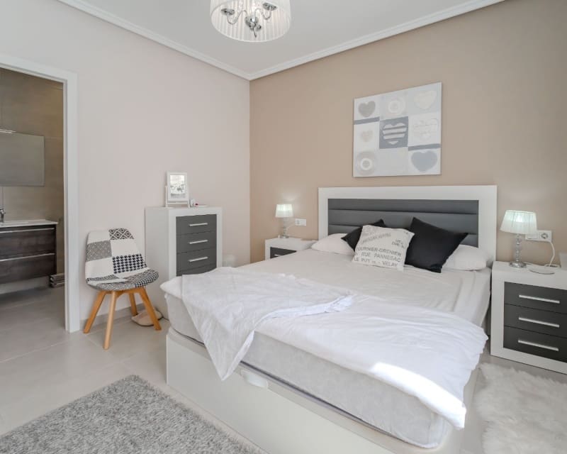 4 chambre Villa/Maison à vendre à La Marquesa avec piscine garage - 599 000 € (Ref: 9950700)