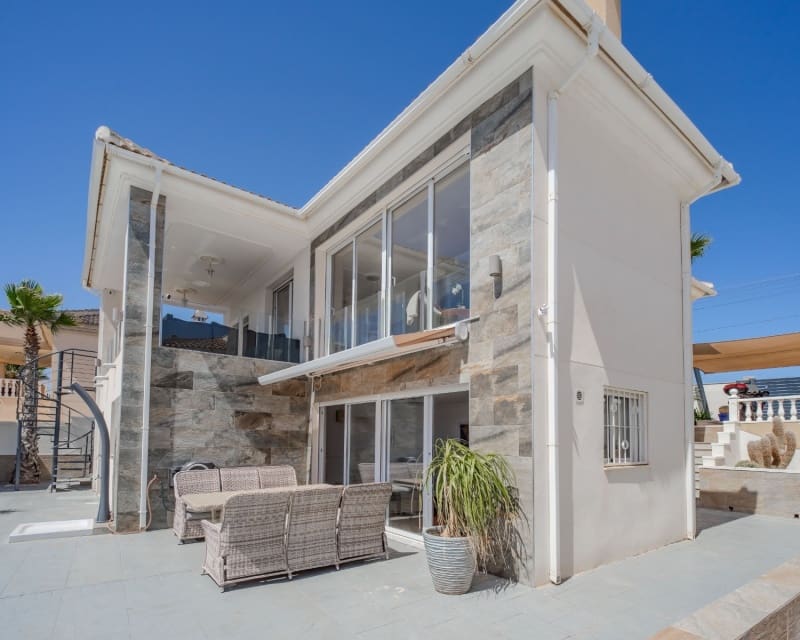 5 sovrum Villa till salu i La Marquesa med pool garage - 599 000 € (Ref: 9950701)
