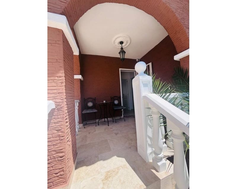 3 bedroom Villa for sale in Villamartin with pool - € 250,000 (Ref: 9950703)