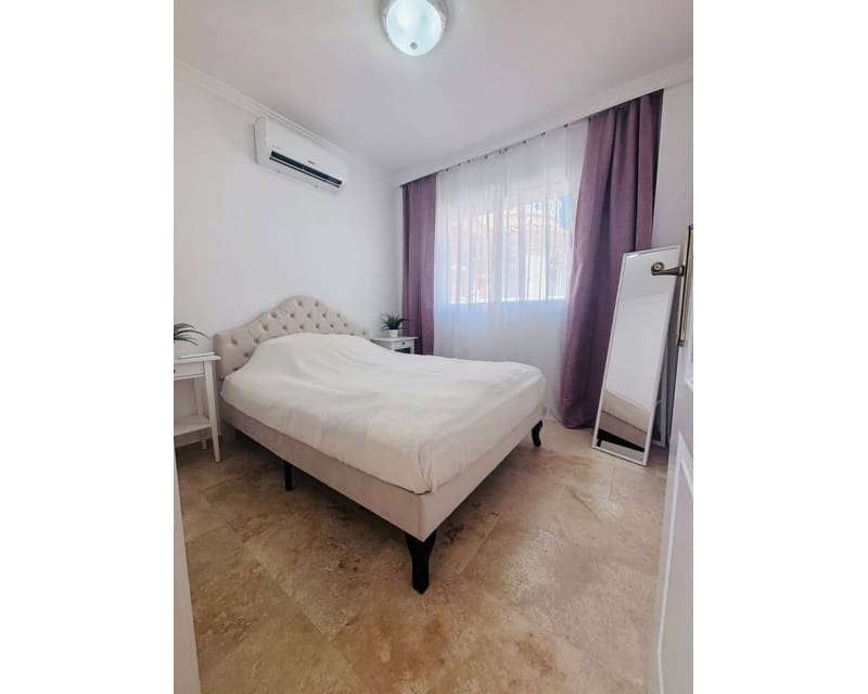 3 bedroom Villa for sale in Villamartin with pool - € 250,000 (Ref: 9950703)