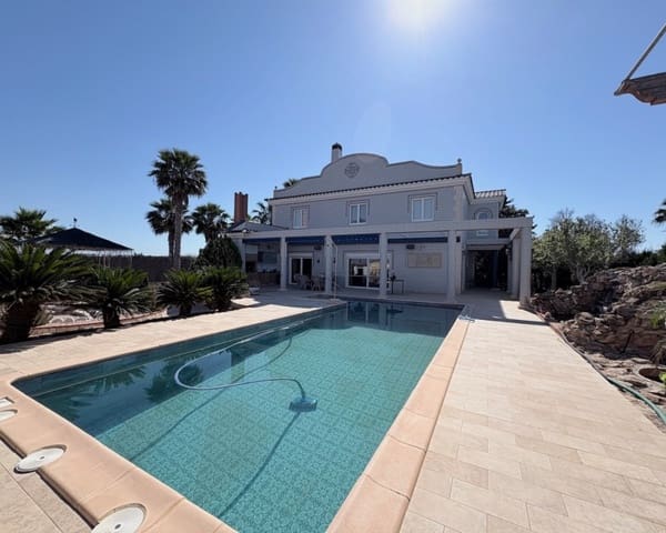 6 soveværelse Villa til salg i La Marina, Elche / Elx med swimmingpool - € 699.000 (Ref: 9950705)