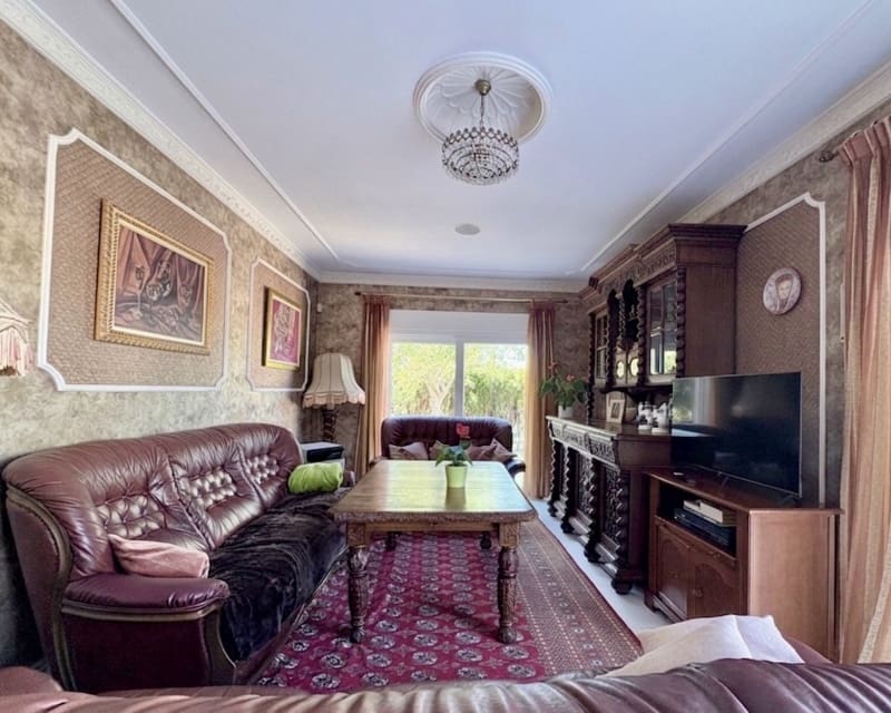 6 soveværelse Villa til salg i La Marina med swimmingpool - € 699.000 (Ref: 9950705)