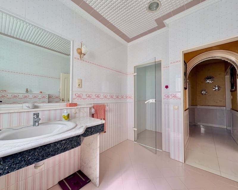 6 soveværelse Villa til salg i La Marina med swimmingpool - € 699.000 (Ref: 9950705)