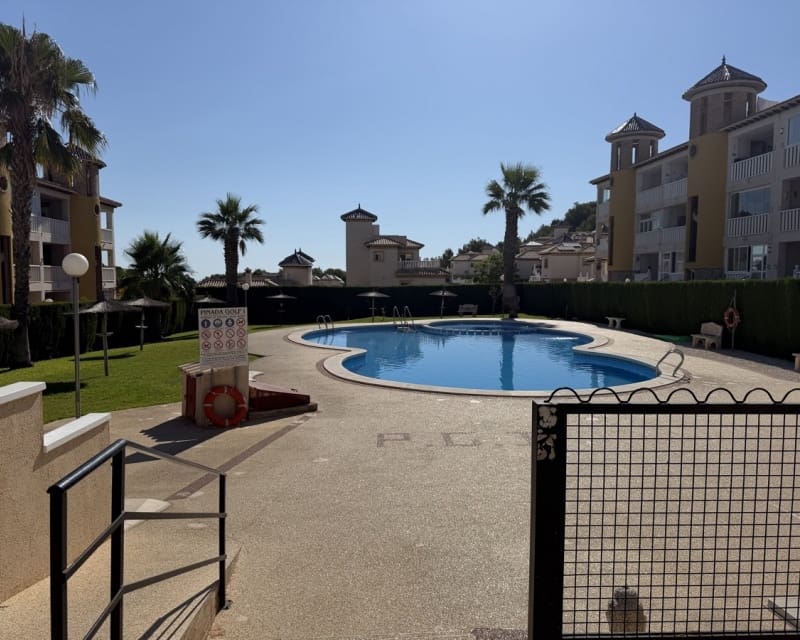 2 sovrum Lägenhet till salu i Villamartin med pool - 159 995 € (Ref: 9950708)
