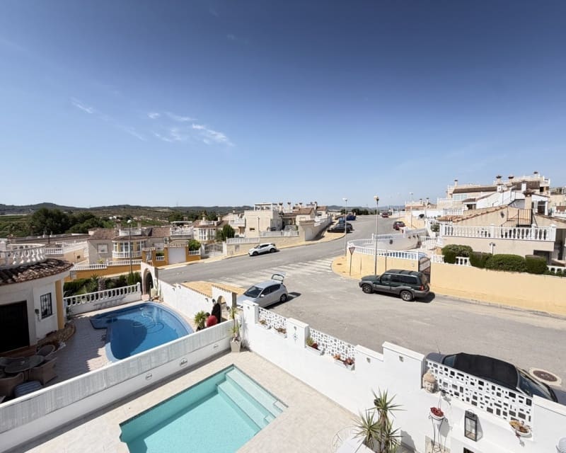 3 makuuhuone Huvila myytävänä paikassa San Miguel de Salinas mukana uima-altaan - 350 000 € (Ref: 9950709)