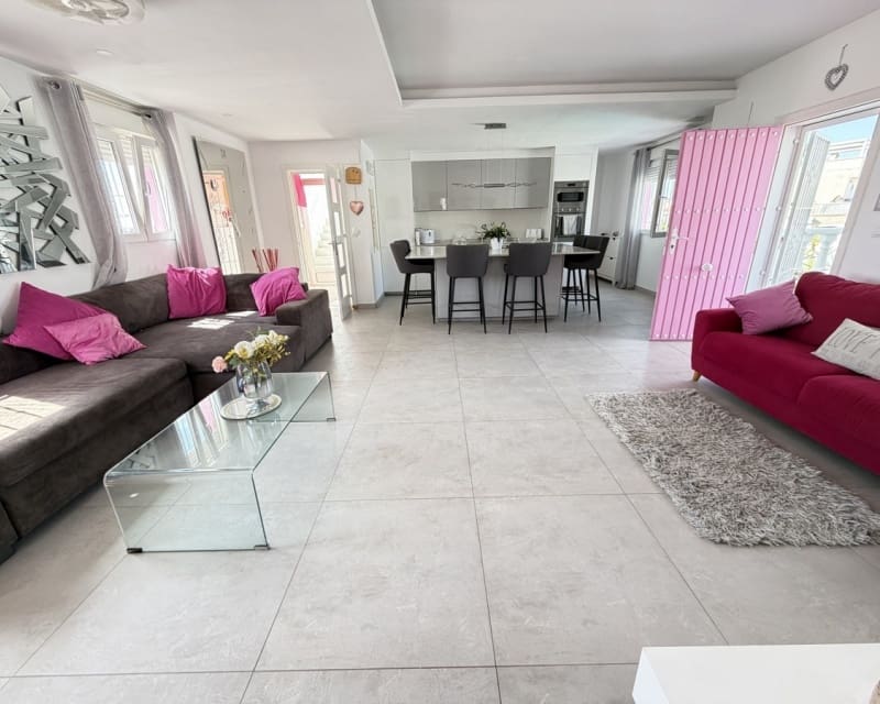 3 makuuhuone Huvila myytävänä paikassa San Miguel de Salinas mukana uima-altaan - 350 000 € (Ref: 9950709)