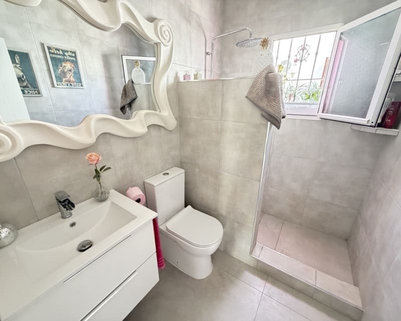 3 makuuhuone Huvila myytävänä paikassa San Miguel de Salinas mukana uima-altaan - 350 000 € (Ref: 9950709)