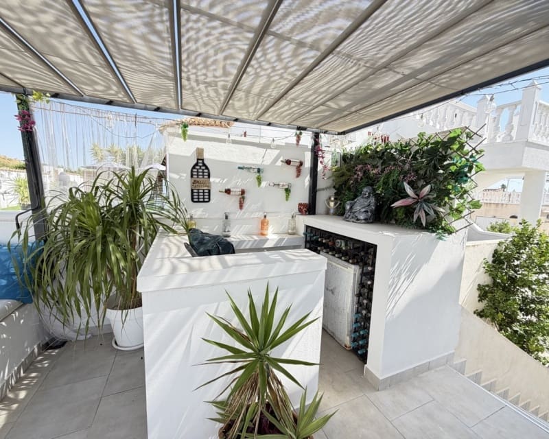 3 makuuhuone Huvila myytävänä paikassa San Miguel de Salinas mukana uima-altaan - 350 000 € (Ref: 9950709)