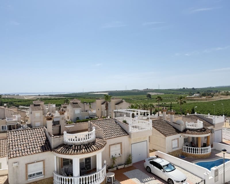 3 makuuhuone Huvila myytävänä paikassa San Miguel de Salinas mukana uima-altaan - 350 000 € (Ref: 9950709)