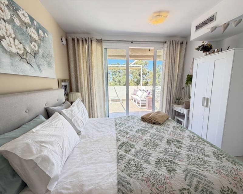 4 soverom Villa til salgs i Pilar de la Horadada med svømmebasseng garasje - € 650 000 (Ref: 9950710)