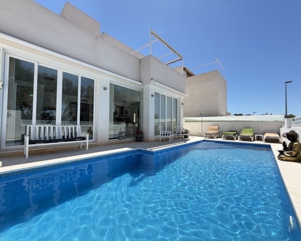 4 soverom Villa til salgs i Mil Palmeras, Pilar de la Horadada med svømmebasseng garasje - € 650 000 (Ref: 9950710)