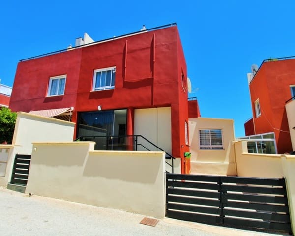 3 soveværelse Villa til salg i Villamartin, Orihuela med swimmingpool - € 269.000 (Ref: 9950711)