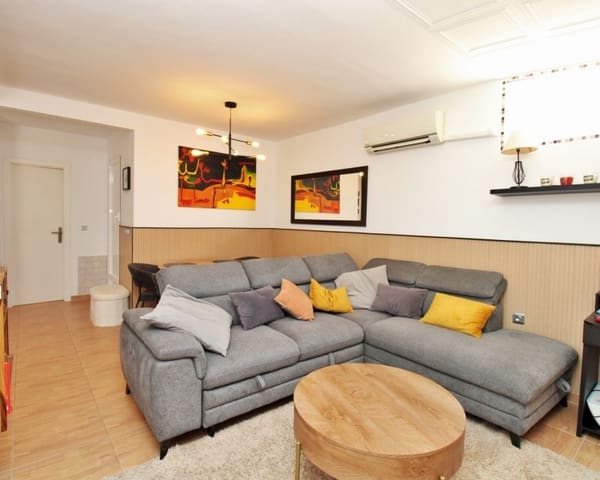 3 soveværelse Villa til salg i Villamartin, Orihuela med swimmingpool - € 269.000 (Ref: 9950711)