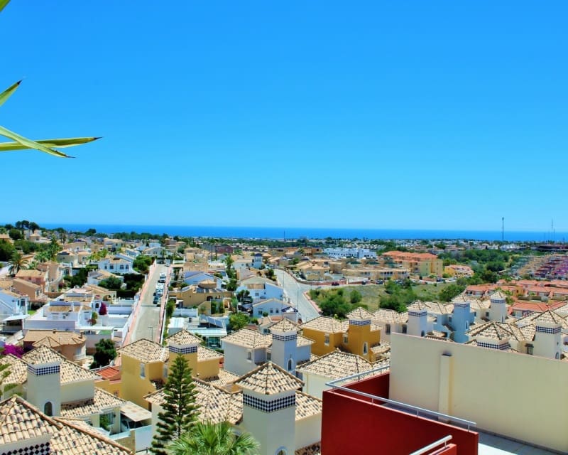 3 soveværelse Villa til salg i Villamartin med swimmingpool - € 269.000 (Ref: 9950711)