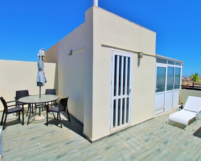 3 soveværelse Villa til salg i Villamartin med swimmingpool - € 269.000 (Ref: 9950711)