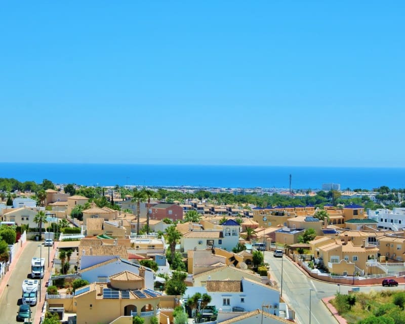 3 soveværelse Villa til salg i Villamartin med swimmingpool - € 269.000 (Ref: 9950711)
