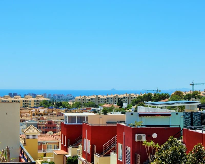 3 soveværelse Villa til salg i Villamartin med swimmingpool - € 269.000 (Ref: 9950711)