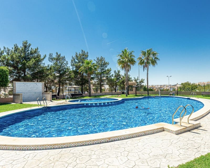3 Zimmer Villa zu verkaufen in Los Altos mit Pool - 269.000 € (Ref: 9950712)