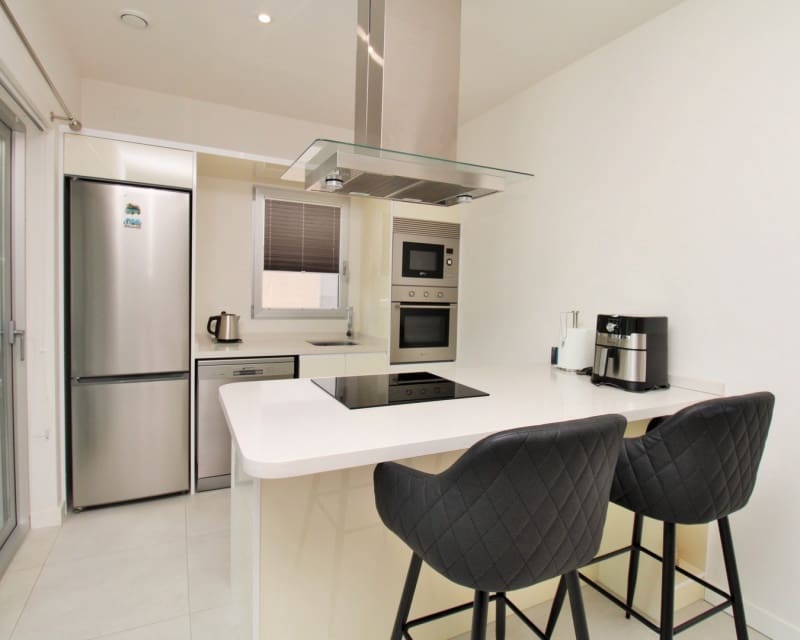 2 soverom Leilighet til salgs i Villamartin med svømmebasseng garasje - € 249 950 (Ref: 9950713)