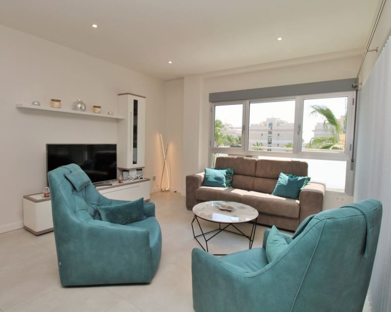 2 soverom Leilighet til salgs i Villamartin med svømmebasseng garasje - € 249 950 (Ref: 9950713)