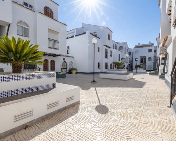 1 soveværelse Lejlighed til salg i Playa de los Náufragos, Torrevieja med swimmingpool - € 132.000 (Ref: 9950714)