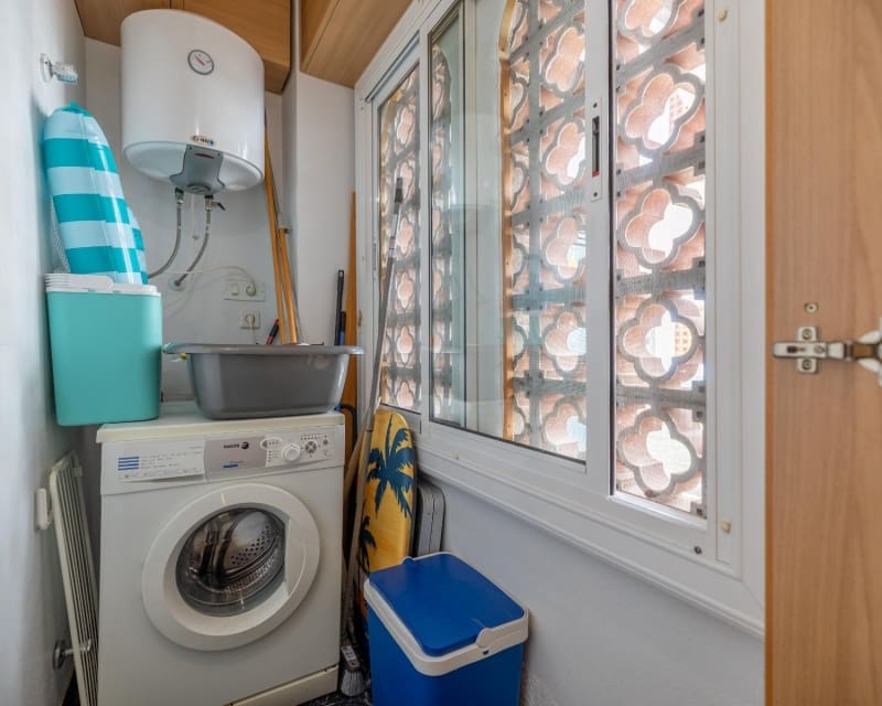 1 soveværelse Lejlighed til salg i Torrevieja med swimmingpool - € 132.000 (Ref: 9950714)