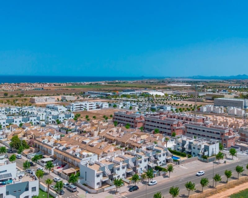 2 soverom Leilighet til salgs i Pilar de la Horadada med svømmebasseng garasje - € 195 000 (Ref: 9966859)