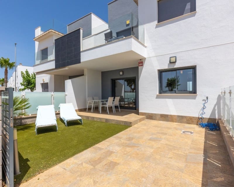 2 soverom Leilighet til salgs i Pilar de la Horadada med svømmebasseng garasje - € 195 000 (Ref: 9966859)