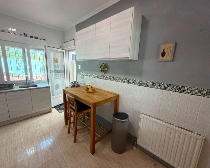 3 soverom Villa til salgs i Los Montesinos med svømmebasseng garasje - € 315 000 (Ref: 9966862)