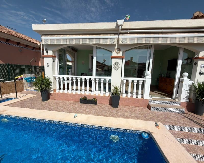 3 soverom Villa til salgs i Los Montesinos med svømmebasseng garasje - € 315 000 (Ref: 9966862)