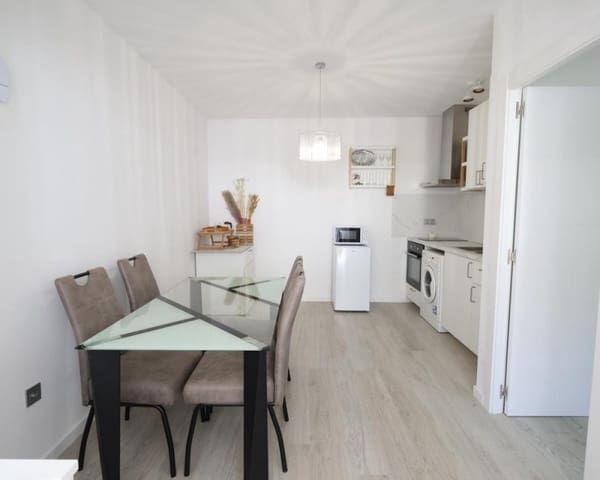 1 soveværelse Villa til salg i Puerto Deportivo, Torrevieja med swimmingpool - € 125.000 (Ref: 9966865)