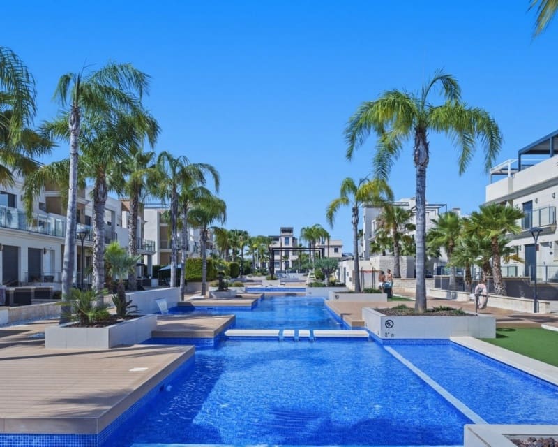 2 soveværelse Lejlighed til salg i La Zenia med swimmingpool - € 249.000 (Ref: 9966867)